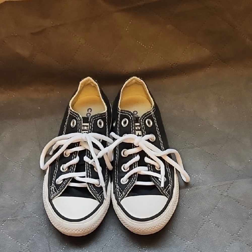 Converse Kids Black and White Sneakers 10.5